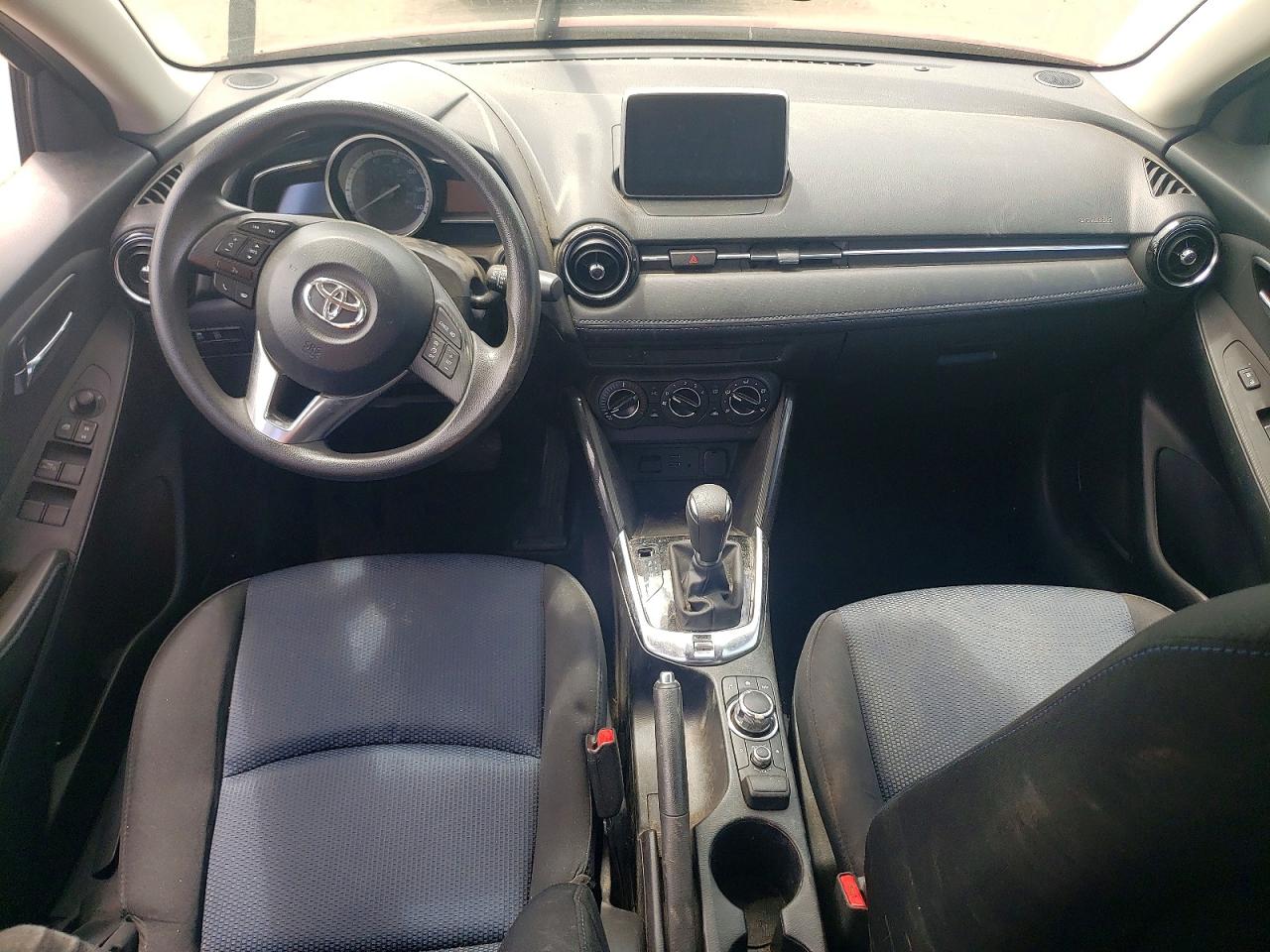 Toyota Yaris Base