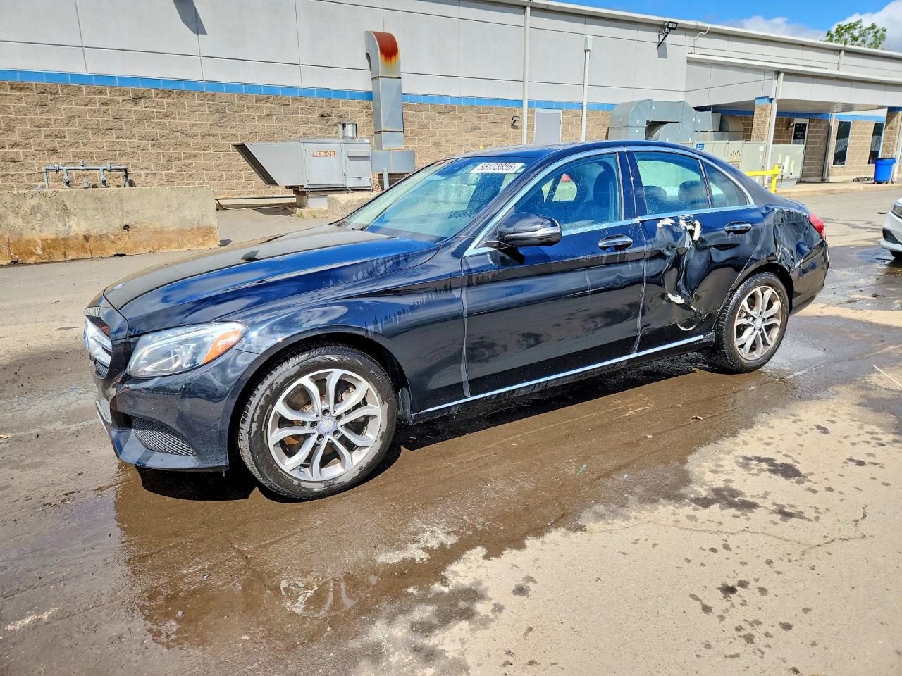 Salvage Mercedes-Benz C-Class Image