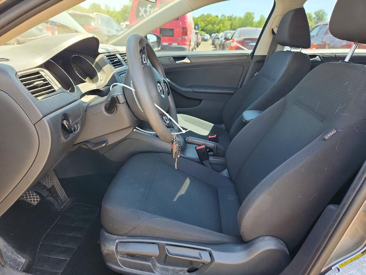 Volkswagen Jetta S