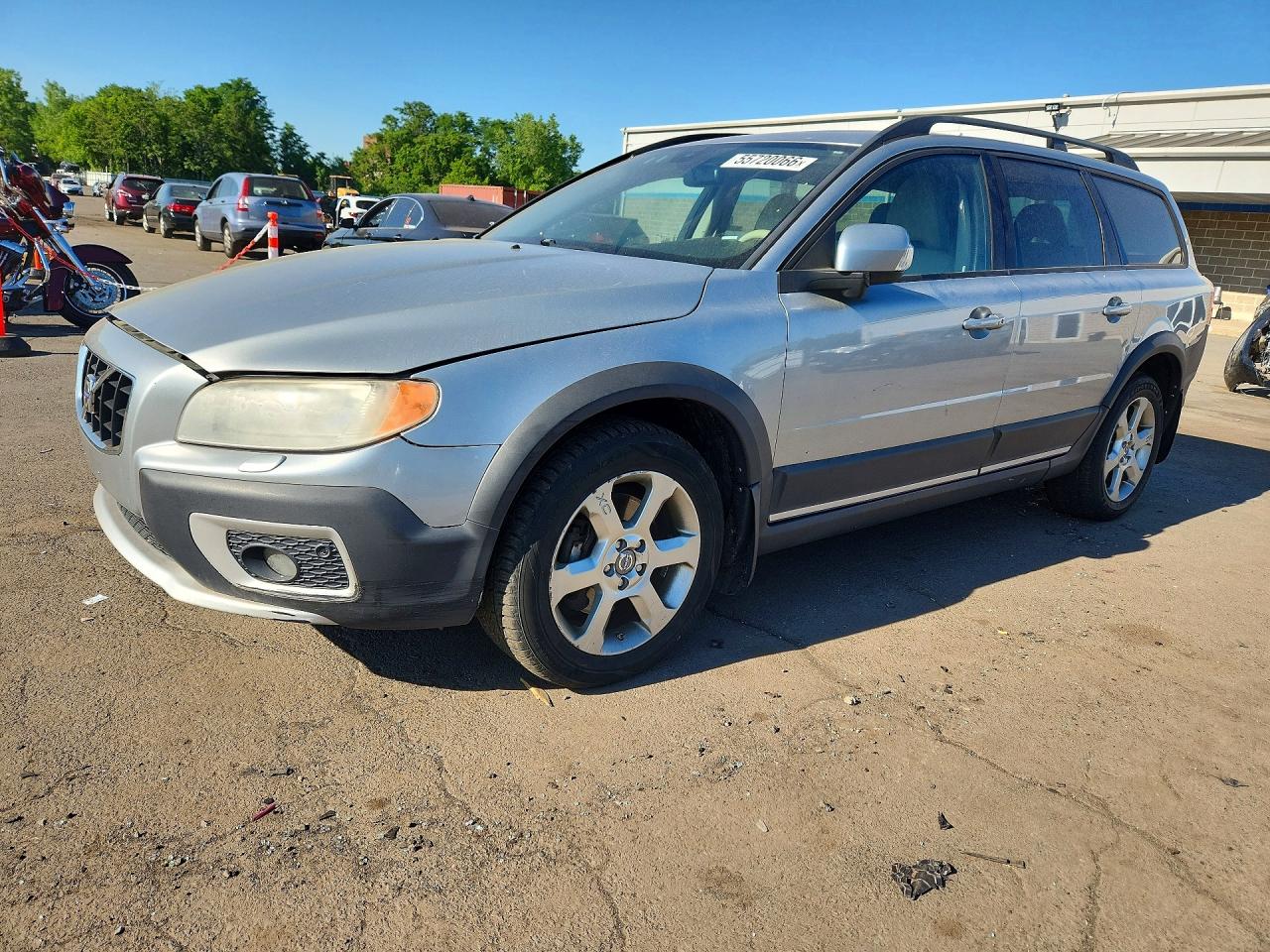 Salvage Volvo XC70 Image
