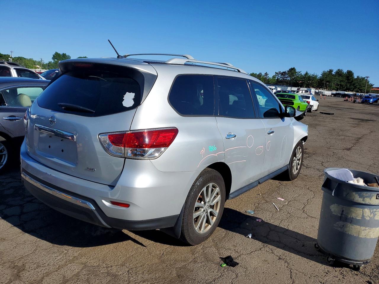 Nissan Pathfinder S