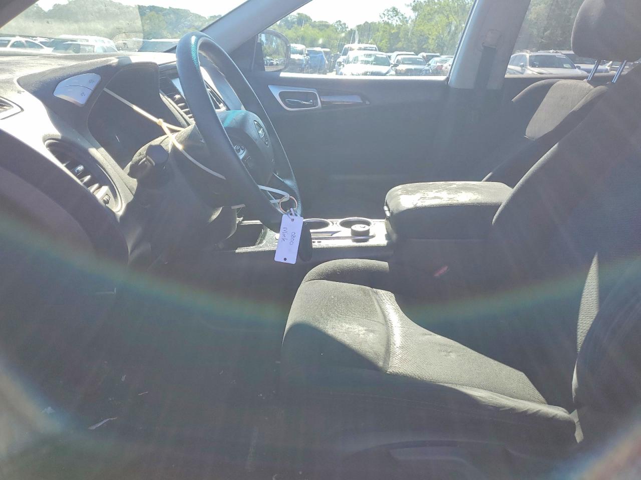 Nissan Pathfinder S