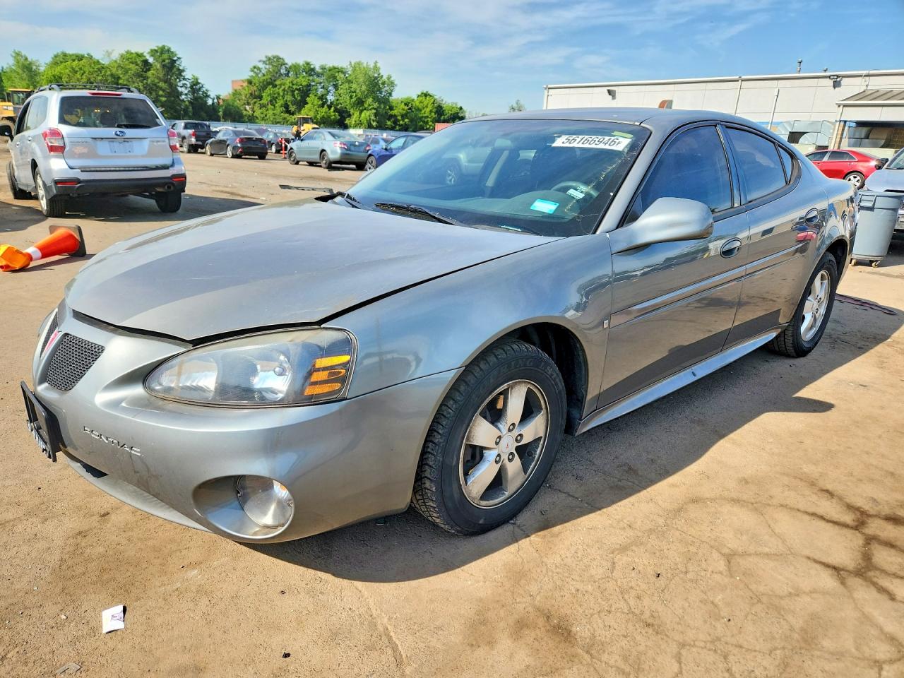 Salvage Pontiac Grandprix Image