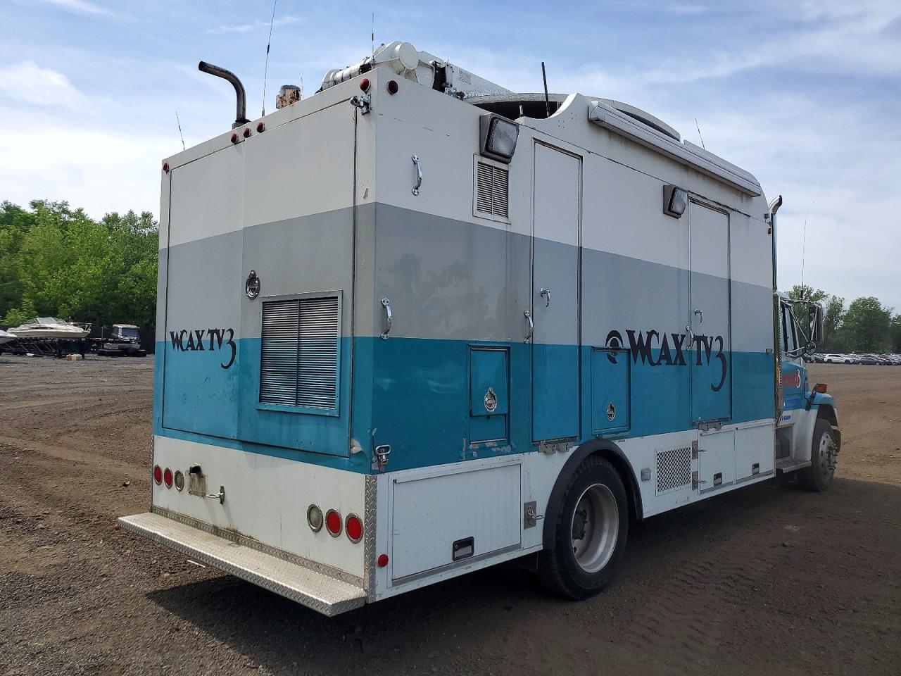 Freightliner Medium Conventional Fl60