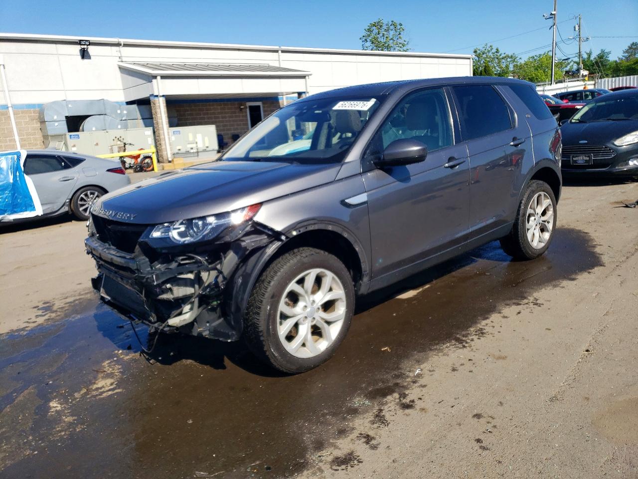 Salvage Land Rover Discovery Image