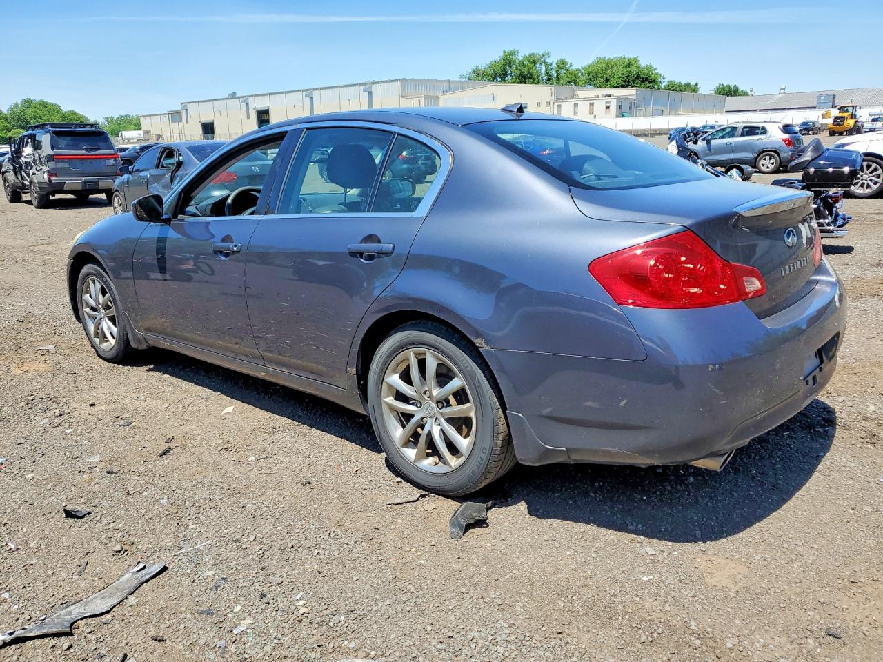 INFINITI G37 X