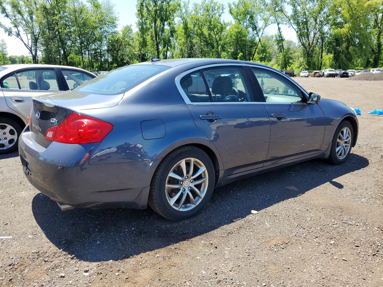 INFINITI G37 X
