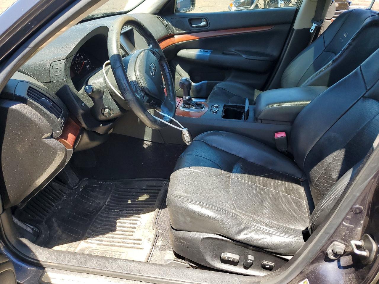 INFINITI G37 X