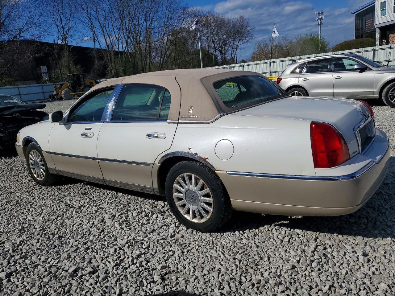 Lincoln Towncar