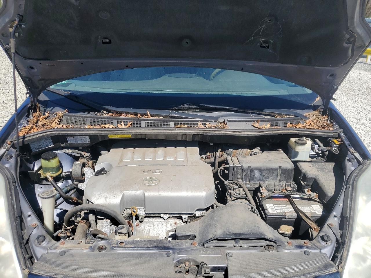 Toyota Sienna Le 7-passenger
