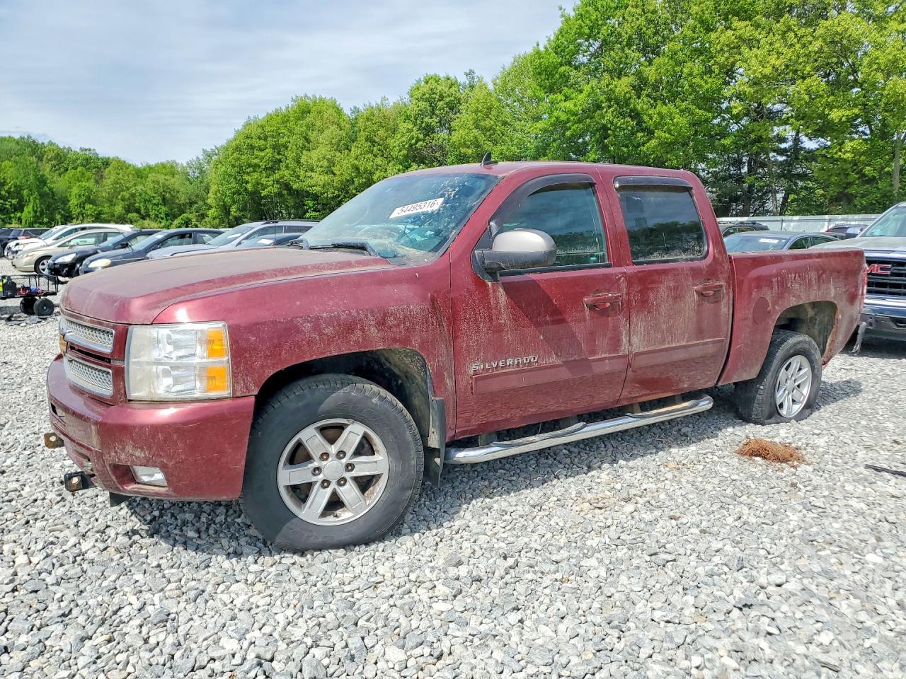 Salvage Chevrolet Silverado Image