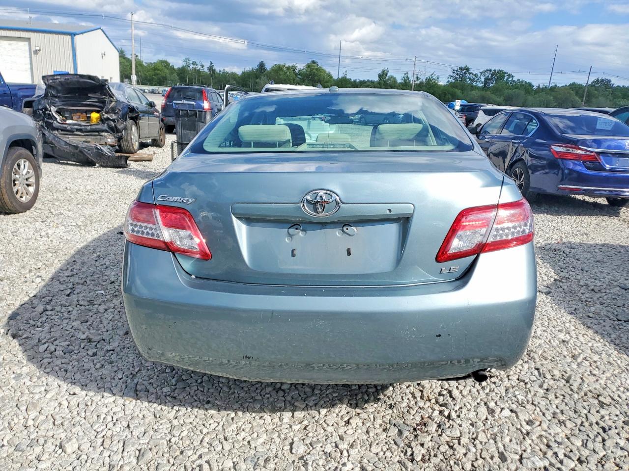 Toyota Camry Le