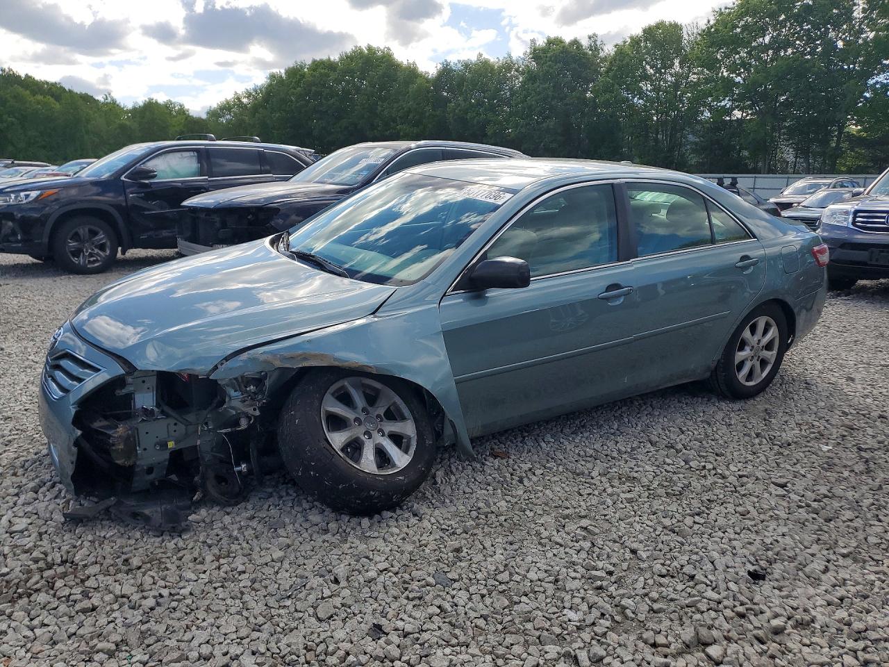 Salvage Toyota Camry Image