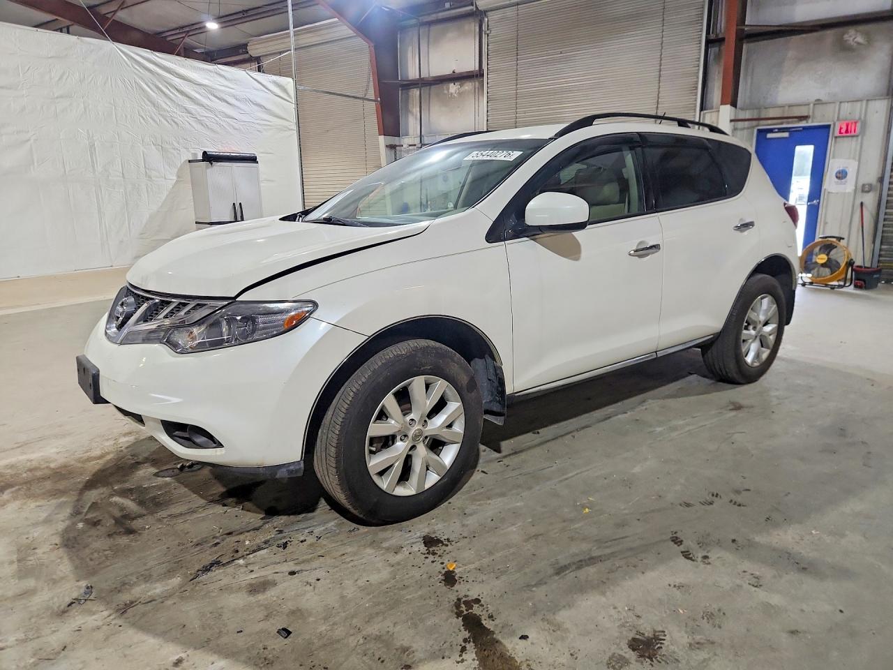 Salvage Nissan Murano Image