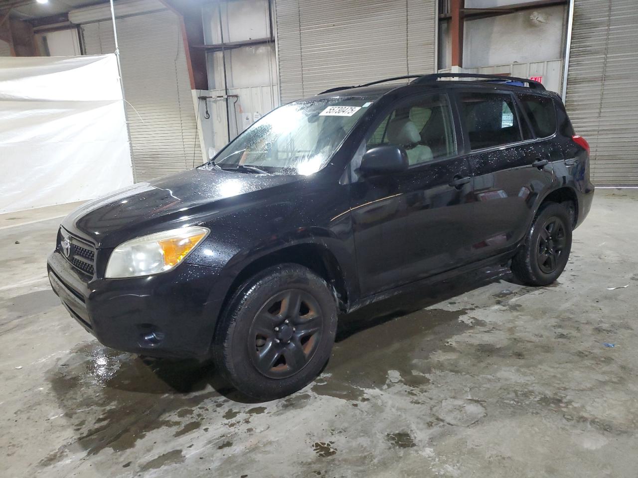 Salvage Toyota RAV4 Image