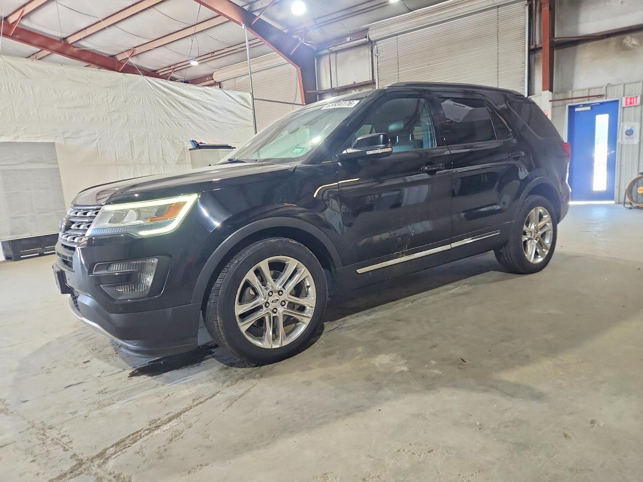 Salvage Ford Explorer Image