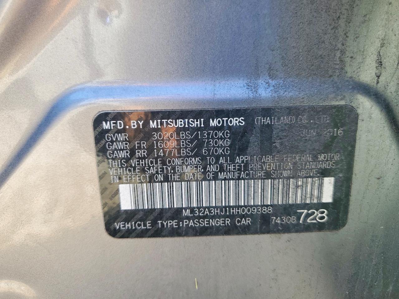 Mitsubishi Mirage Es