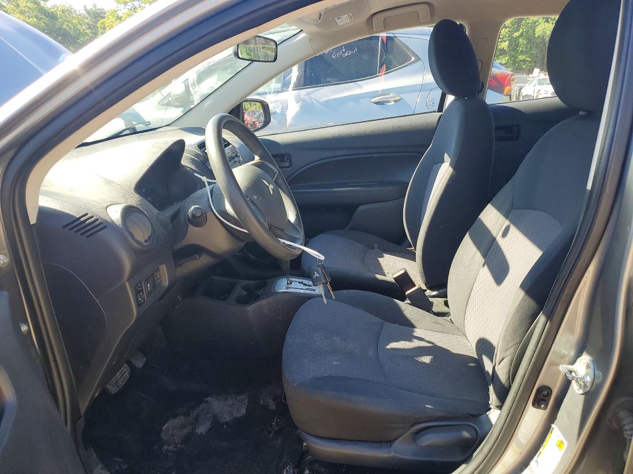 Mitsubishi Mirage Es