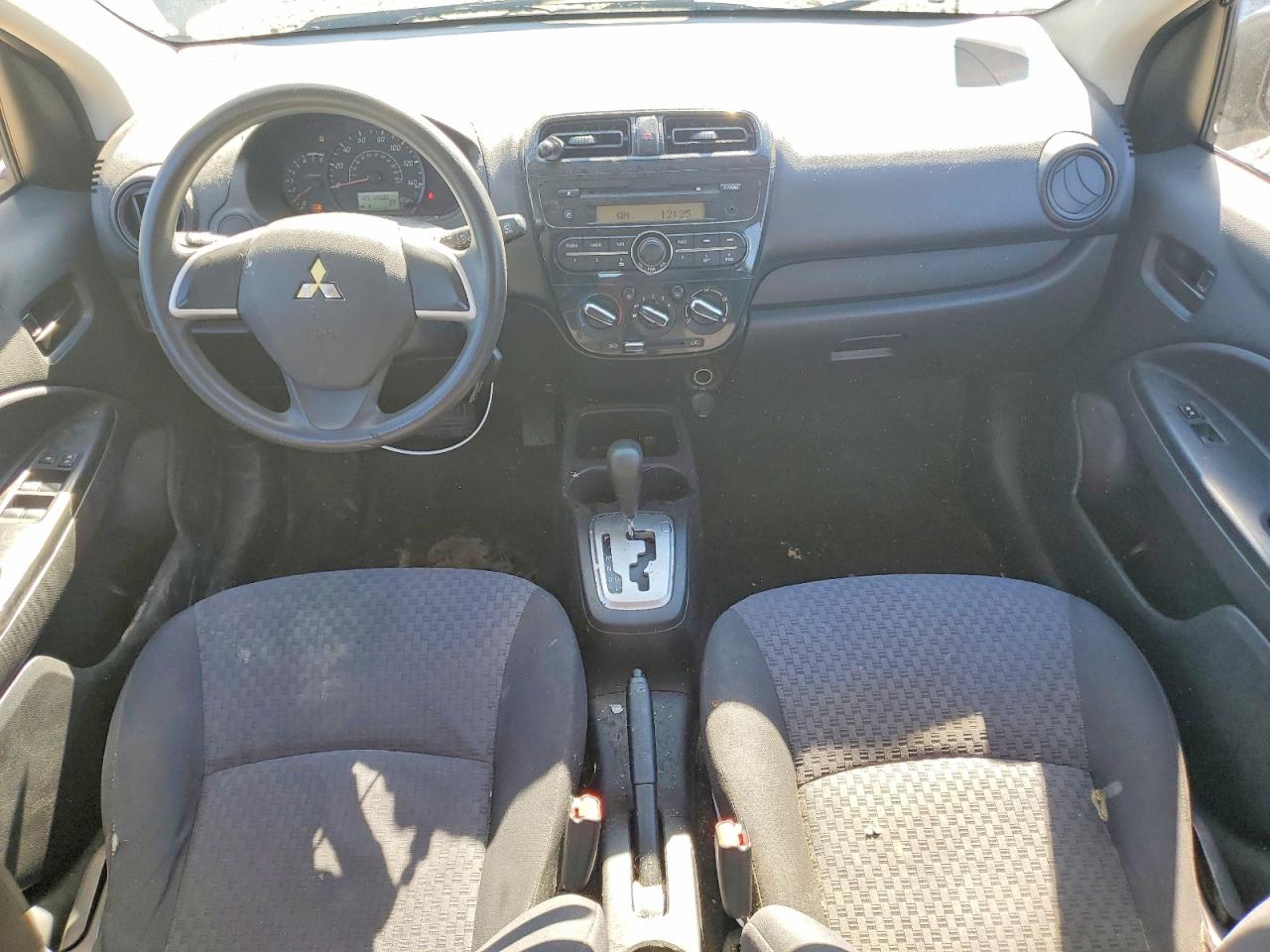 Mitsubishi Mirage Es