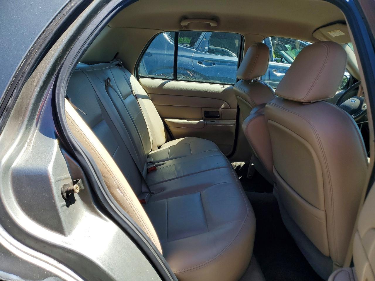 Ford Crown Vic Lx