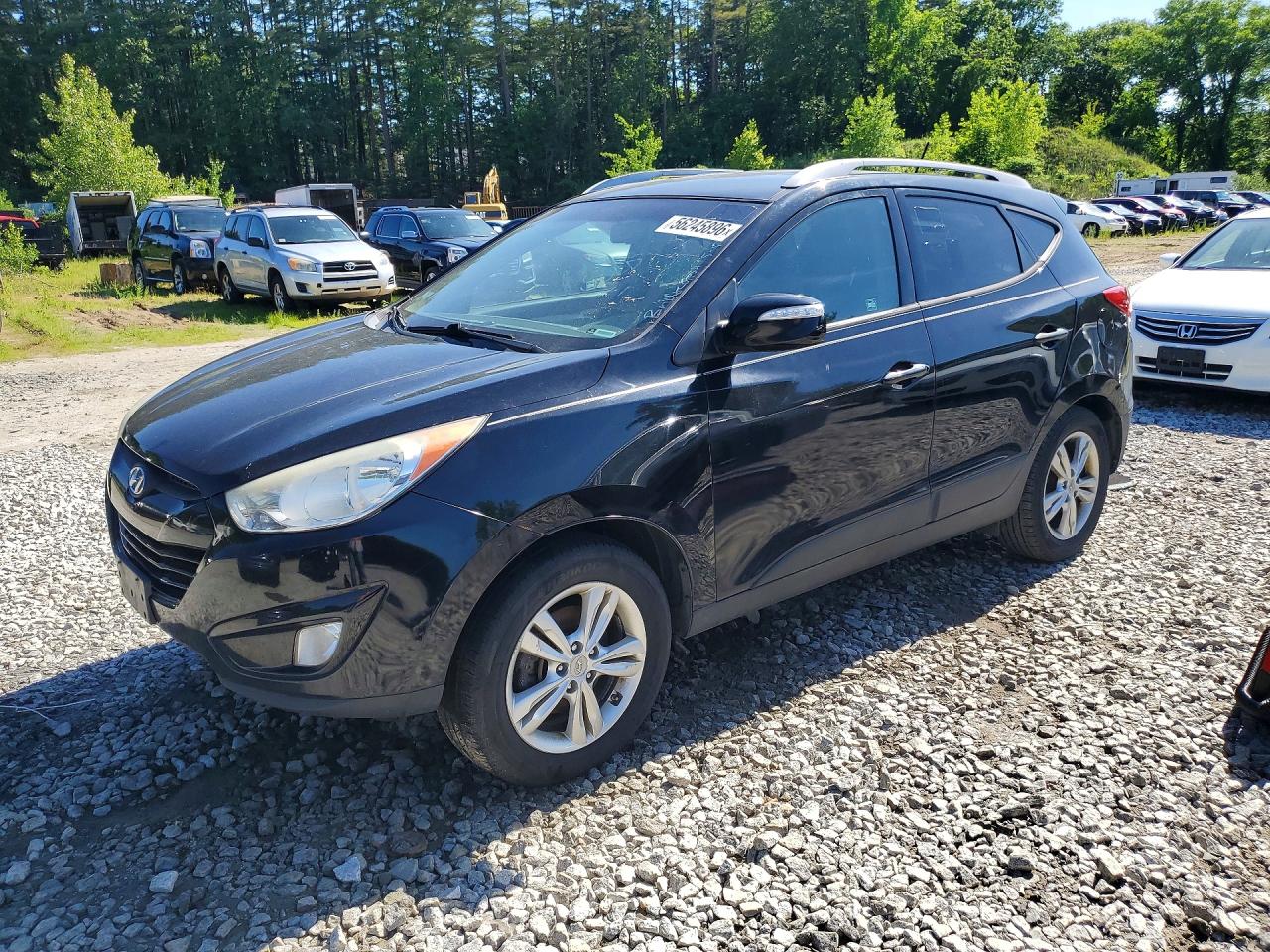 Salvage Hyundai TUCSON Image