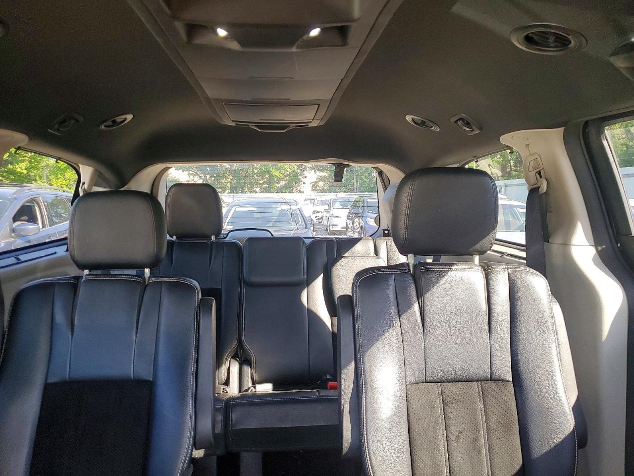 Dodge Caravan Sxt