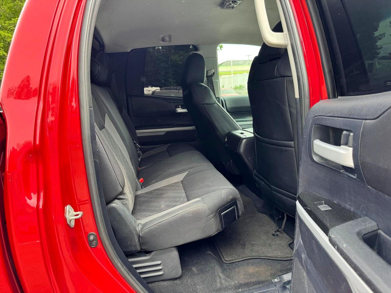 Toyota Tundra Sr5