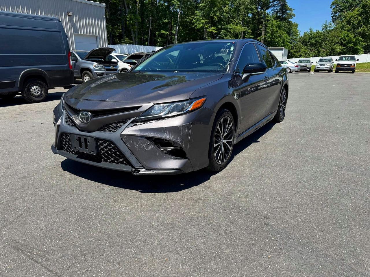 Salvage Toyota Camry Image