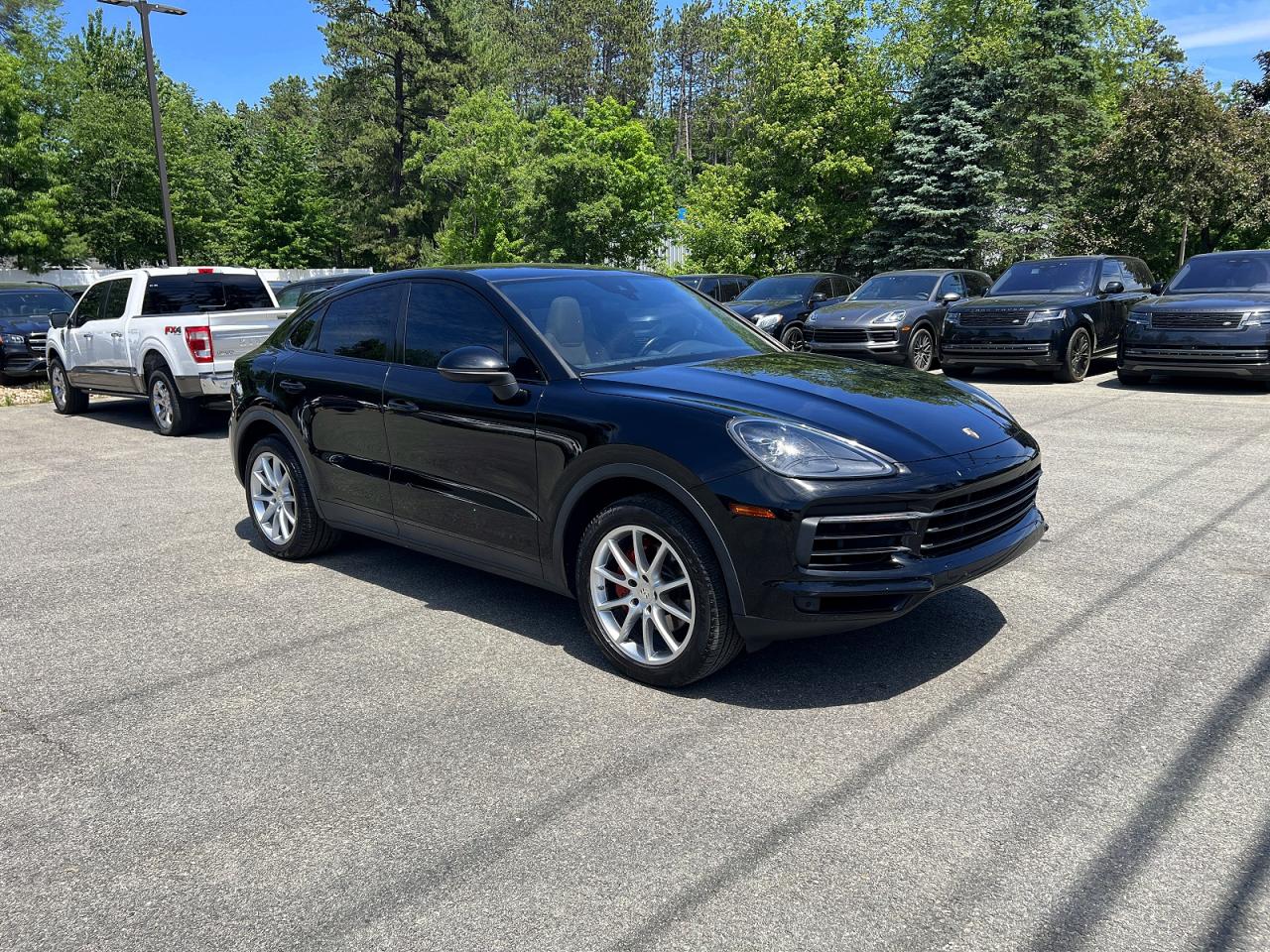 Salvage Porsche Cayenne Image