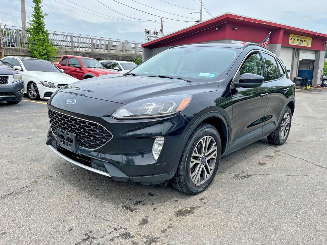 Salvage Ford Escape Image