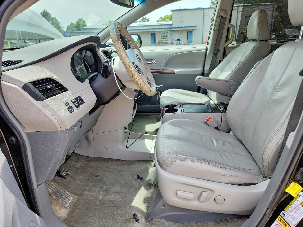 Toyota Sienna Xle 7-passenger