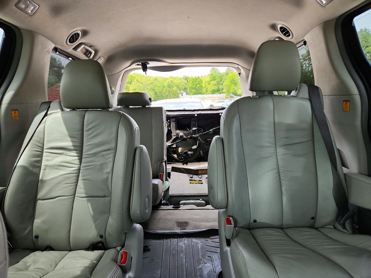 Toyota Sienna Xle 7-passenger