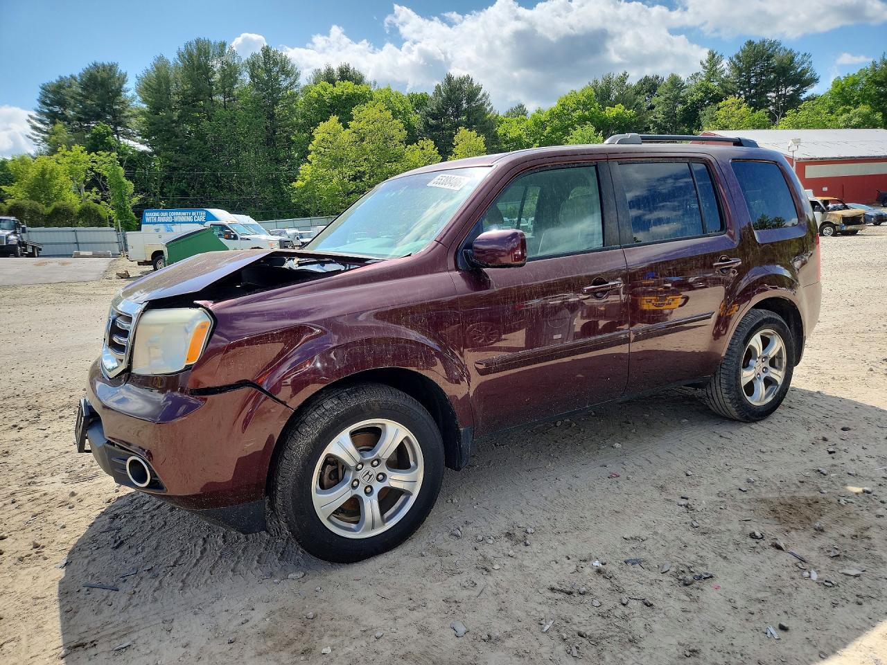 Salvage Honda Pilot Image