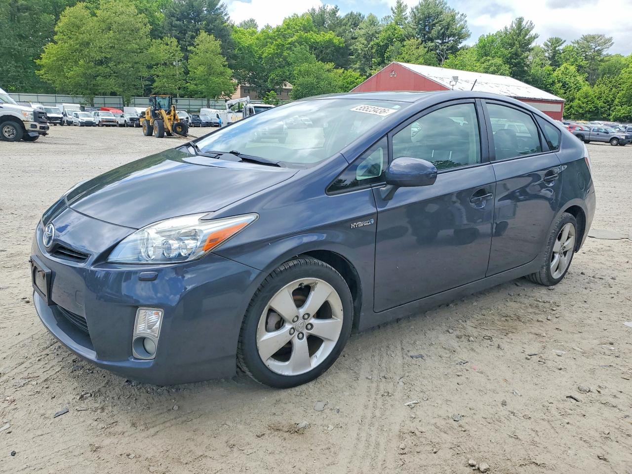 Salvage Toyota Prius Image