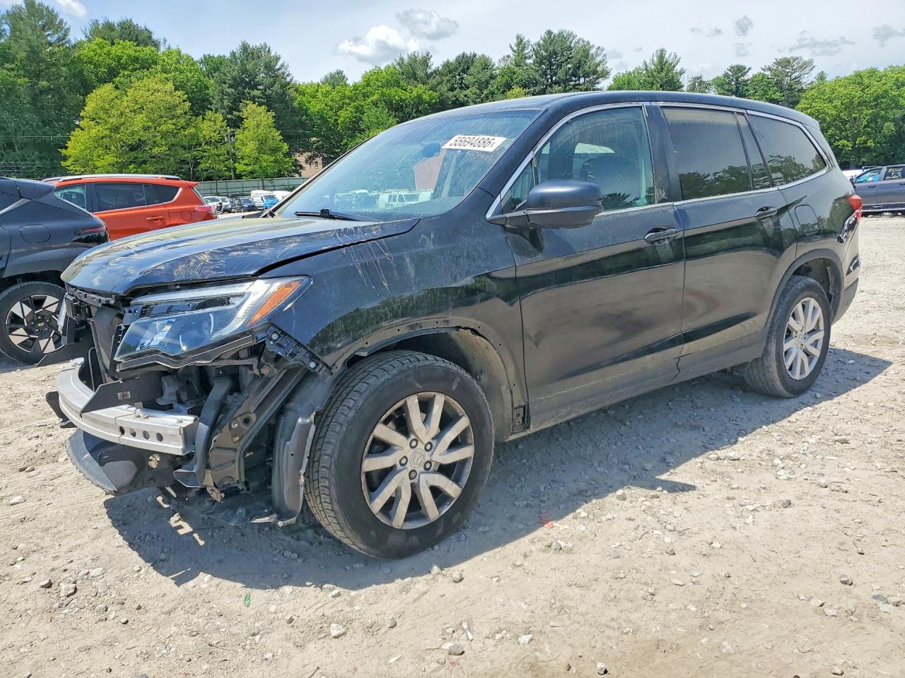 Salvage Honda Pilot Image