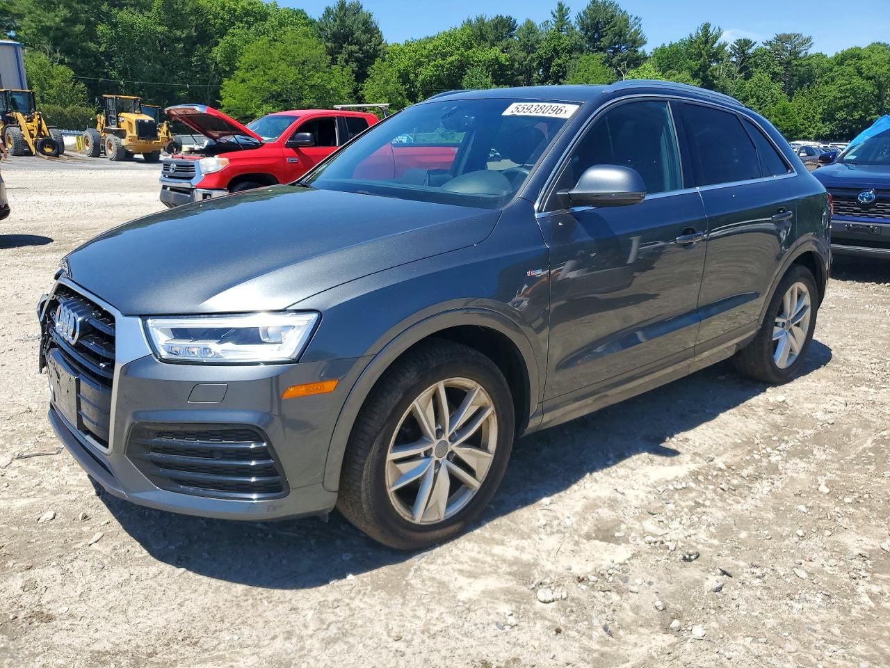 Salvage Audi Q3 Image