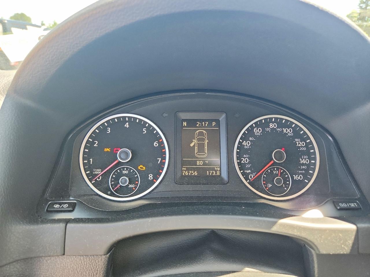 Volkswagen Tiguan S
