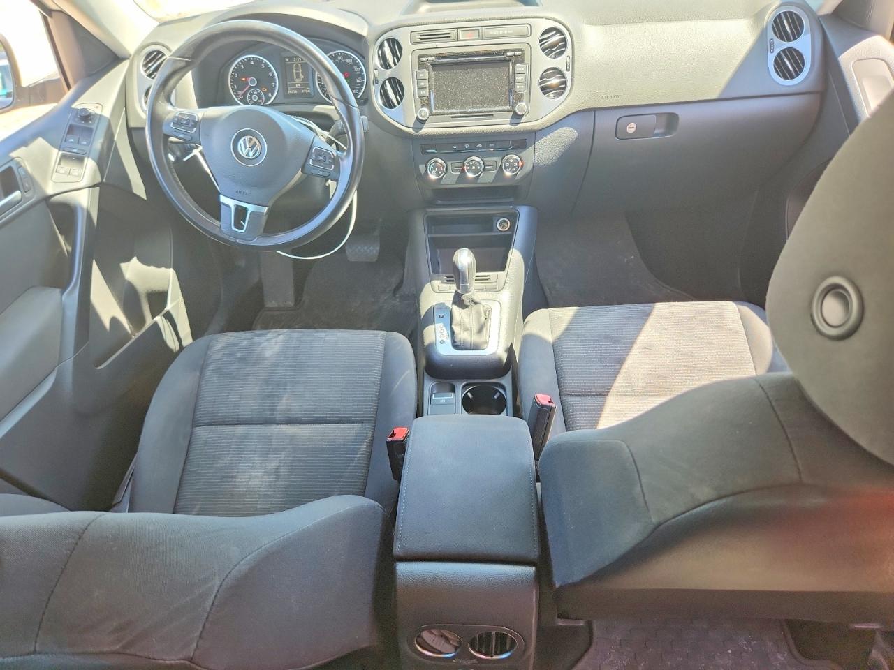 Volkswagen Tiguan S