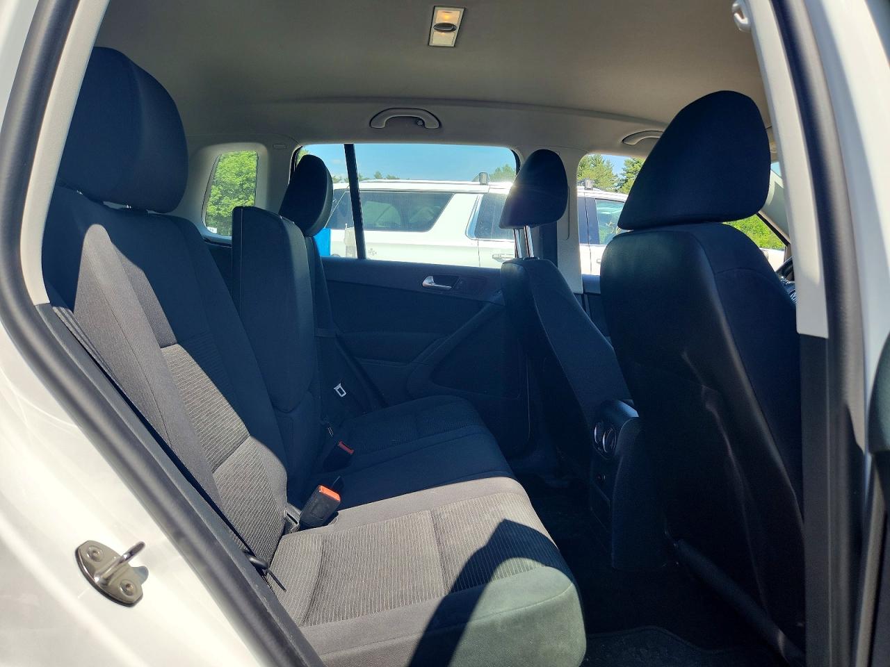 Volkswagen Tiguan S