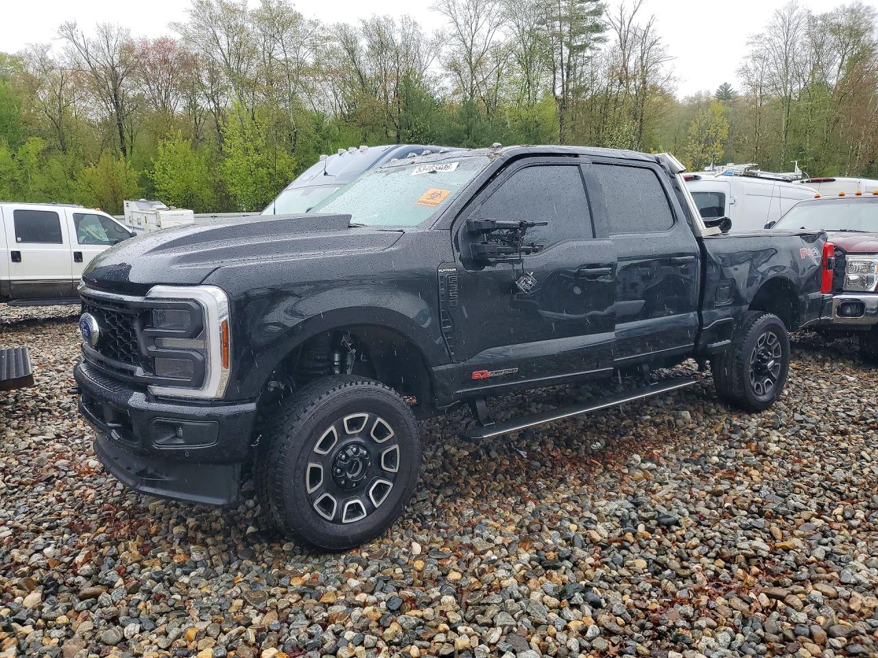 Salvage Ford F-350 Image