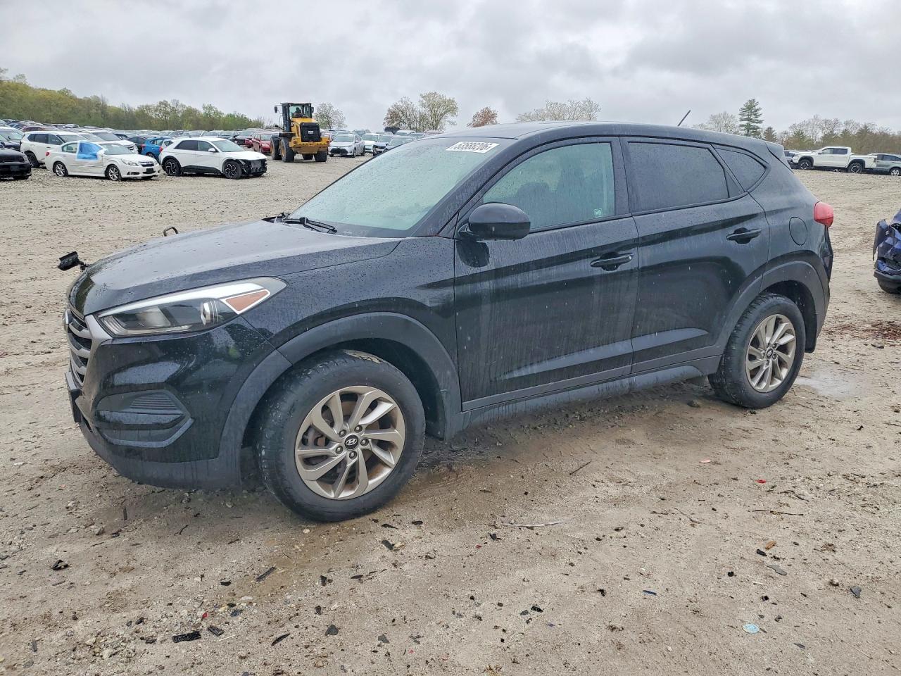 Salvage Hyundai TUCSON Image