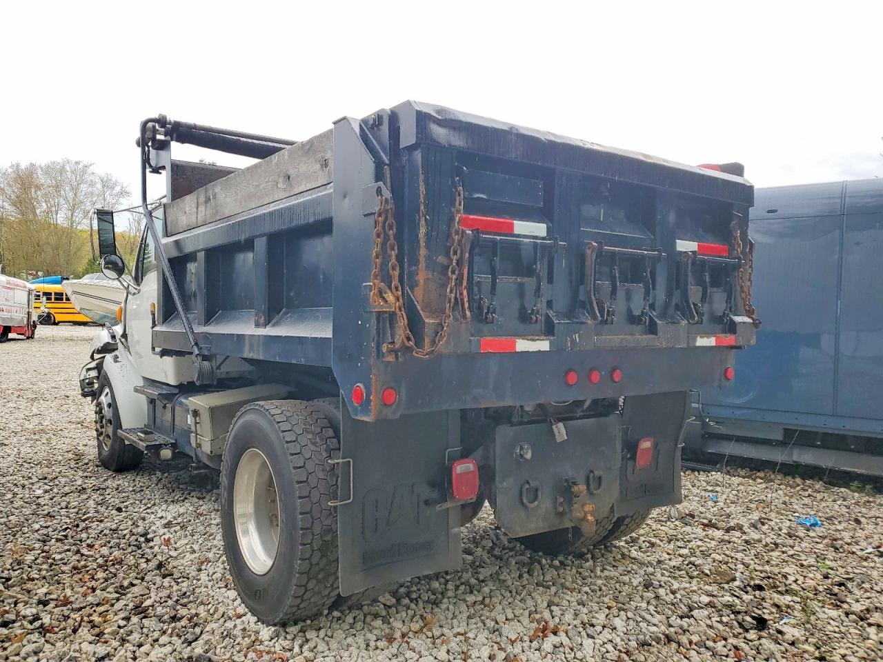 Sterling Truck M 7500