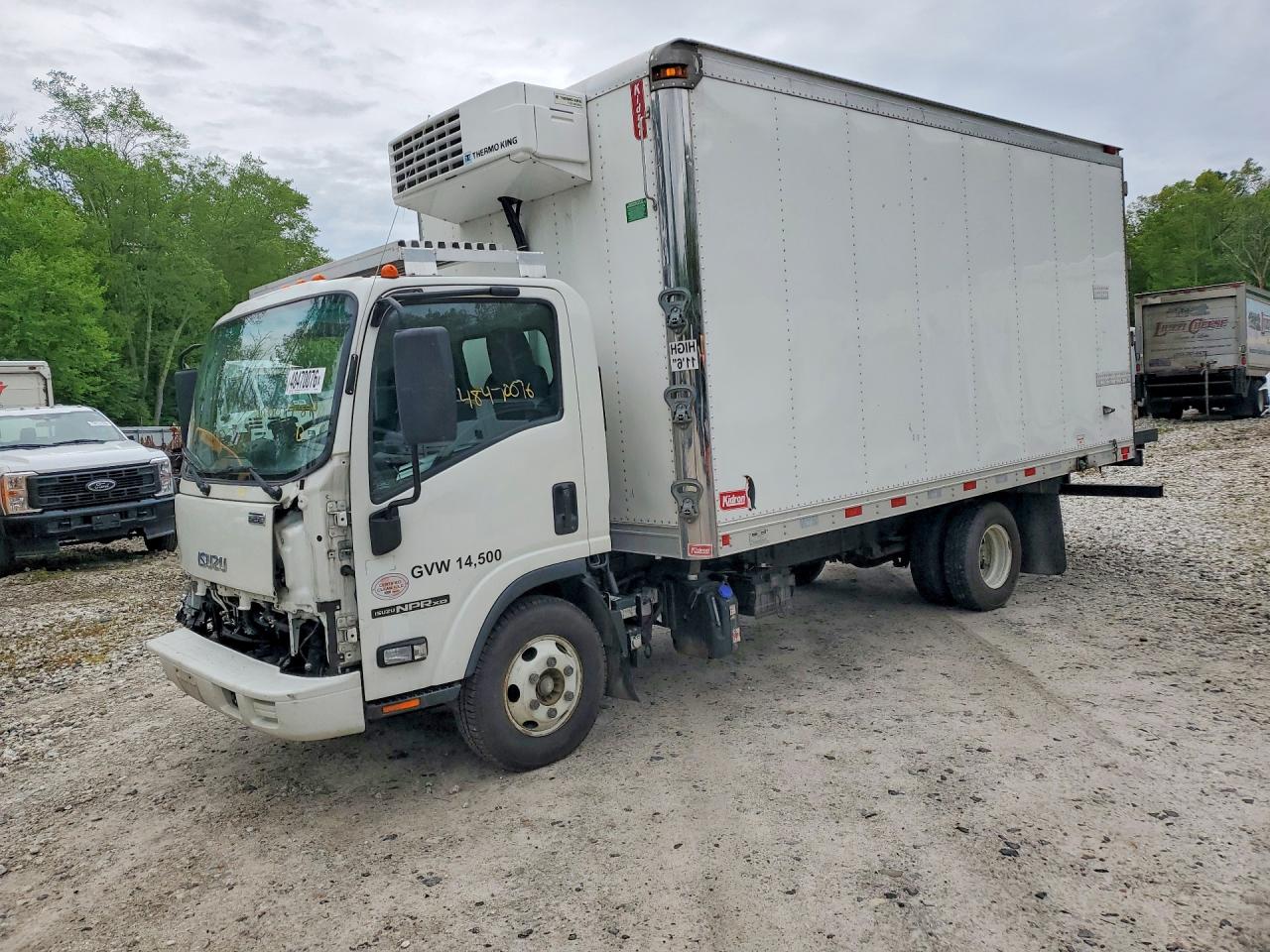 Salvage Isuzu Npr Image