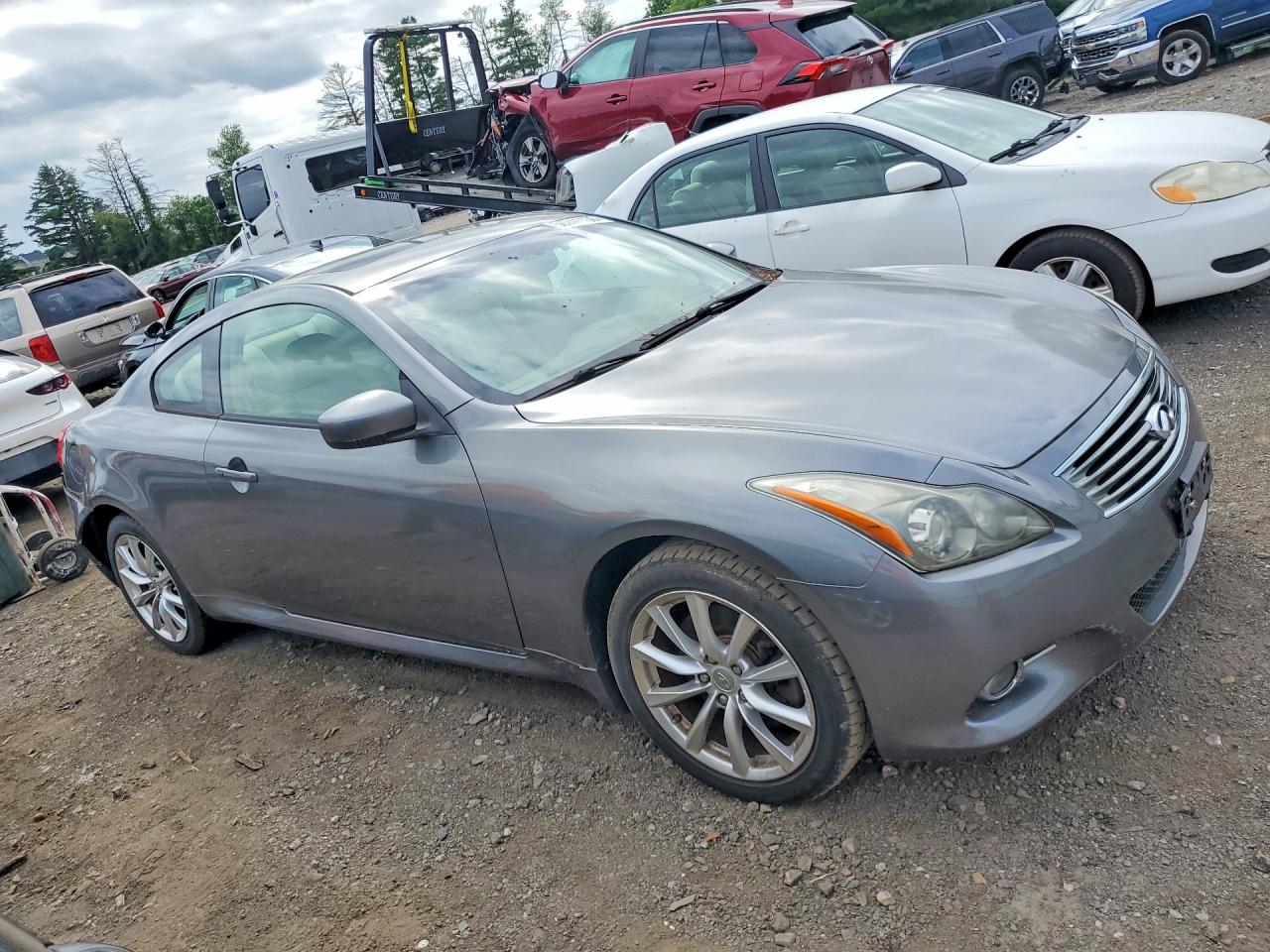 INFINITI G37 X