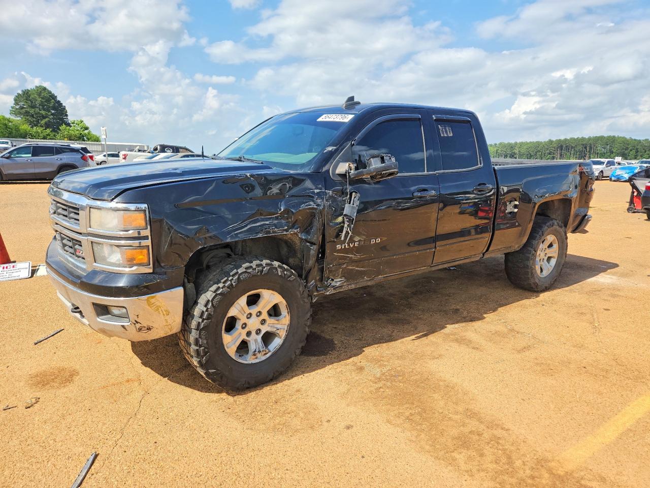 Salvage Chevrolet Silverado Image