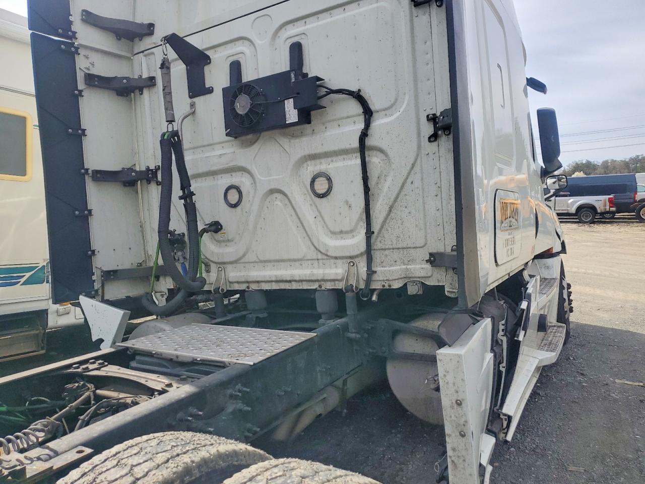 Freightliner Cascadia 126