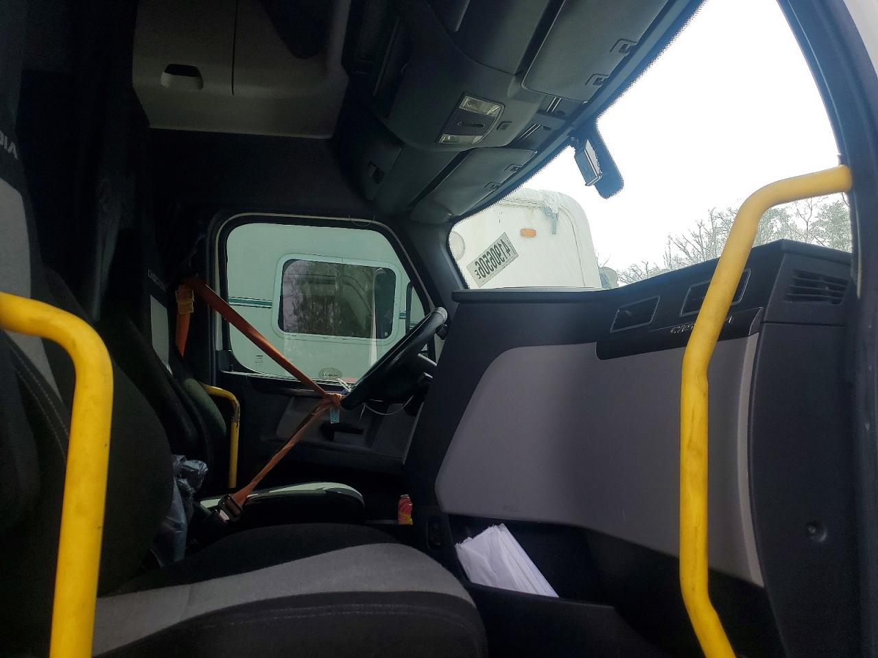 Freightliner Cascadia 126