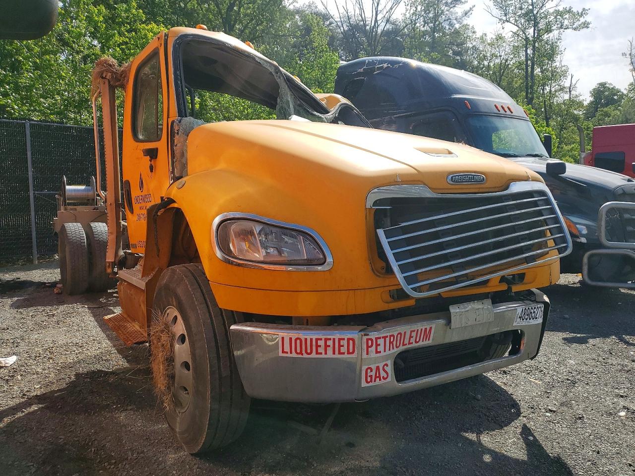 Salvage Freightliner M2 Image