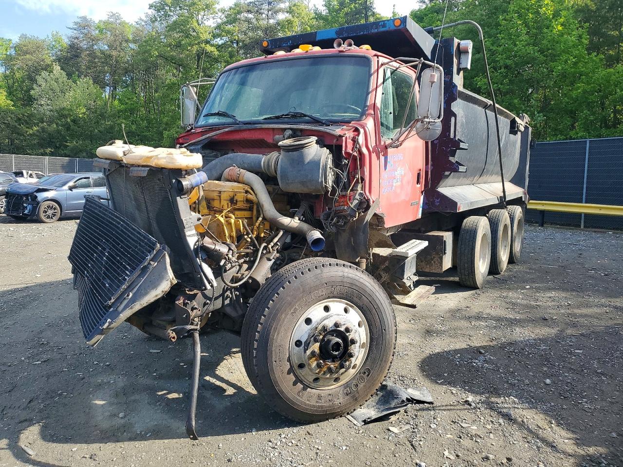 Sterling Truck Lt9522