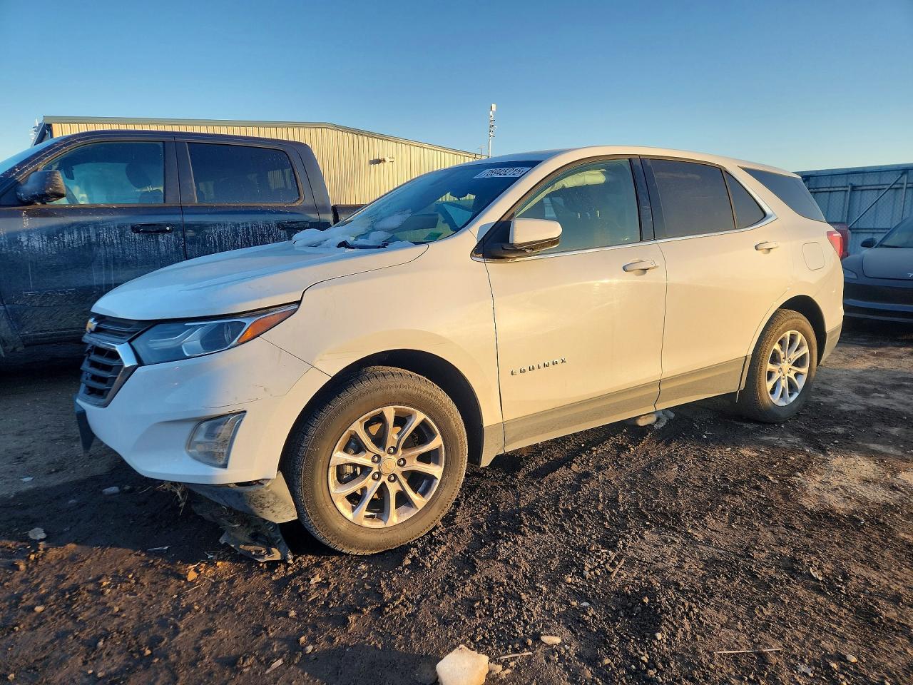 Salvage Chevrolet Equinox Image